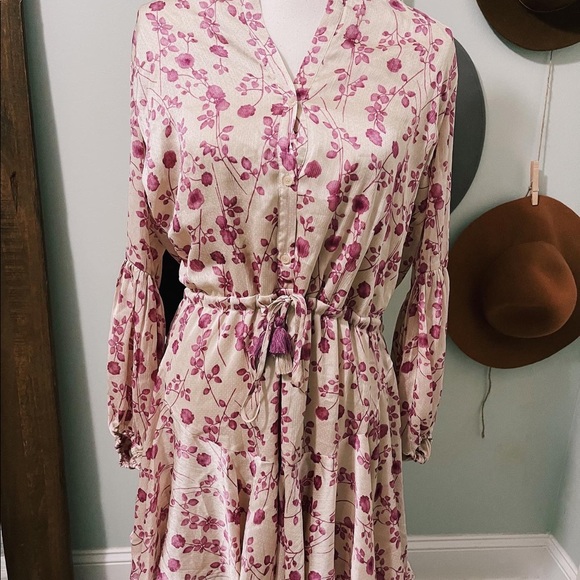 NWT AAKAA FLORAL DRESS MEDIUM - Picture 3 of 7